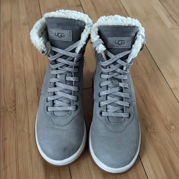 UGG Gray Winter Boots with Cozy Lining - Picture 3 of 8